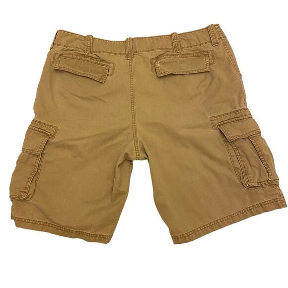 Old Navy Khaki Cargo Shorts Size 40‎ - Picture 7 of 16